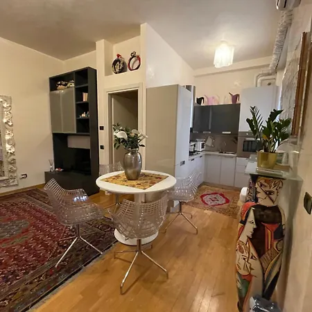 Casa Cairoli Apartament