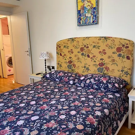 Casa Cairoli شقة *